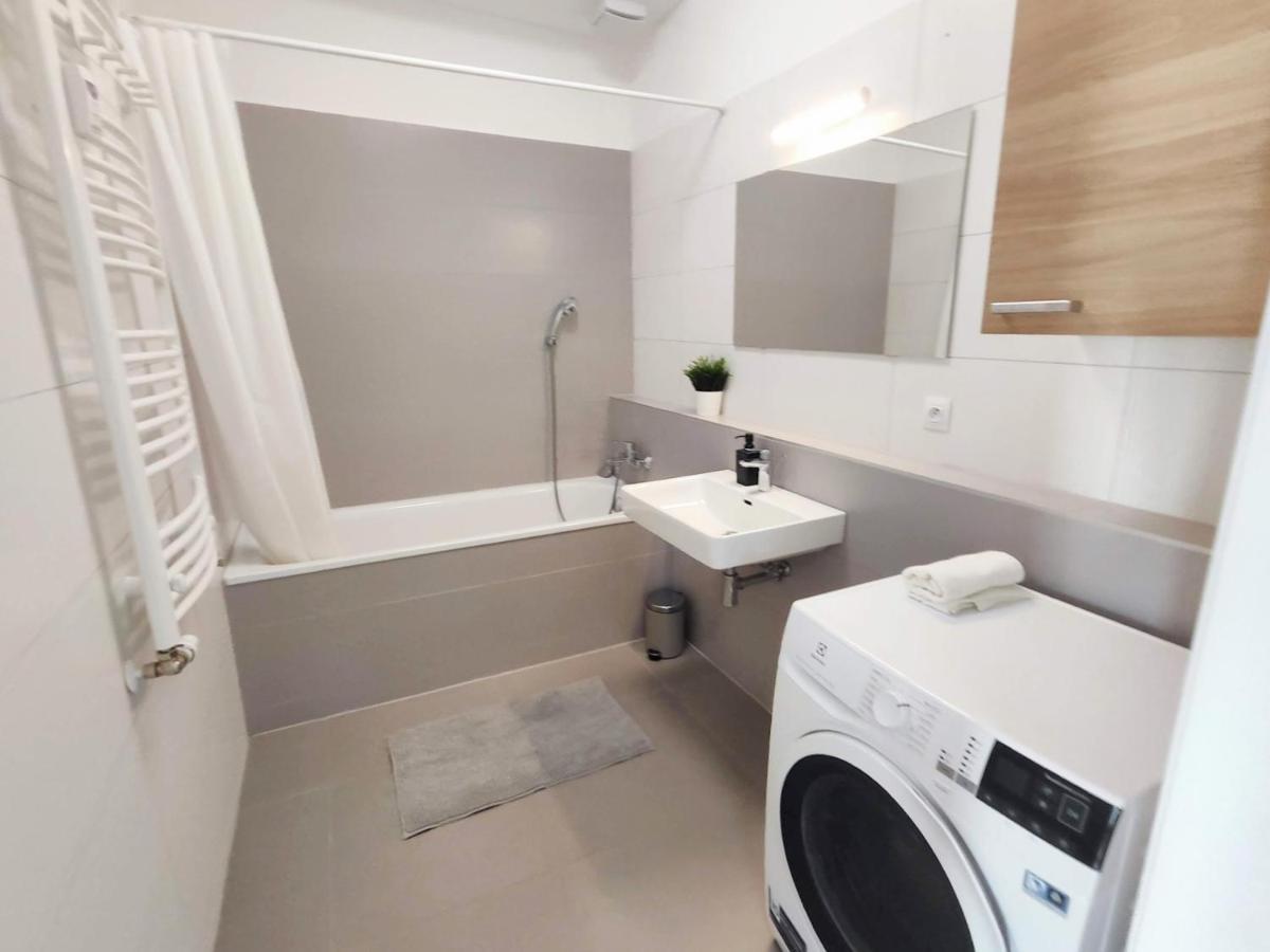 Schanz - Quietly Oriented - Private Parking - Balcony Μπρατισλάβα Εξωτερικό φωτογραφία